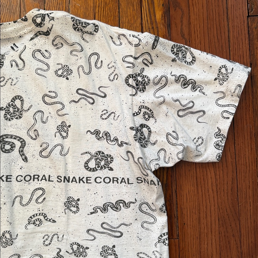 1993 Coral Snake AOP Vintage Single Stitch T-Shirt - Picture 10 of 13